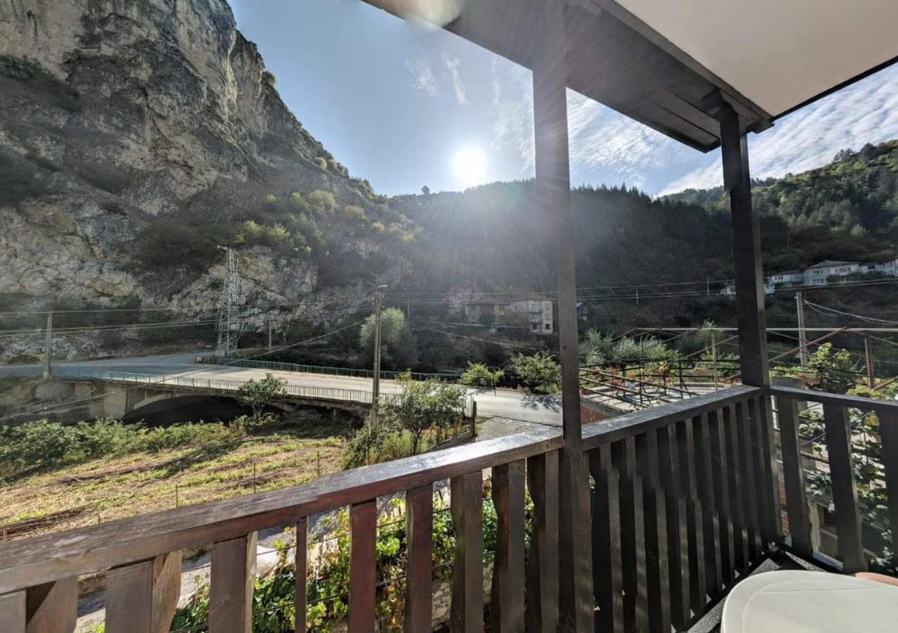Viktoria Paradise Devin Exterior photo